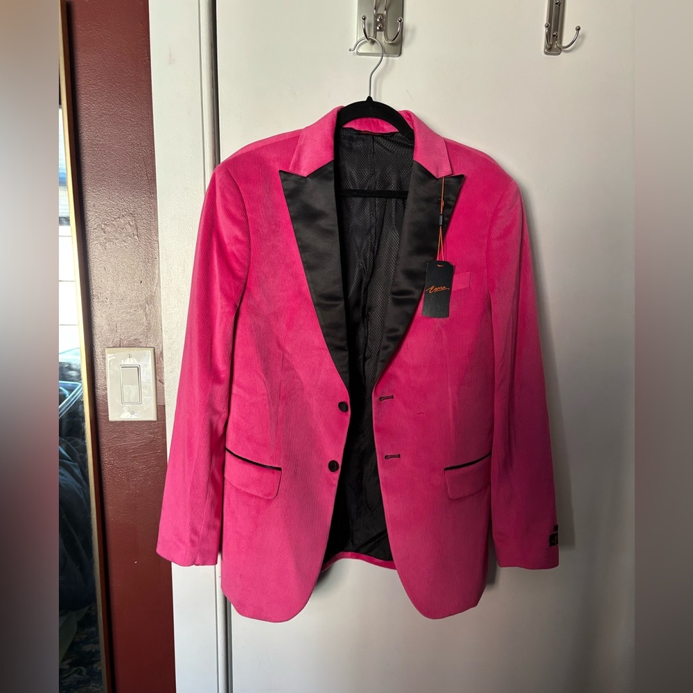 SOLD NWT Men’s Wearhouse Egara Dinner Jacket, Pink Corduroy Size 40R